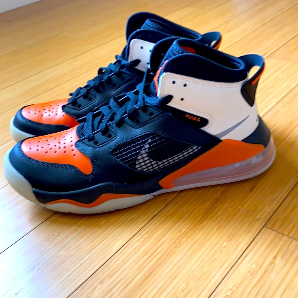 Men’s Air Jordan Mars 270